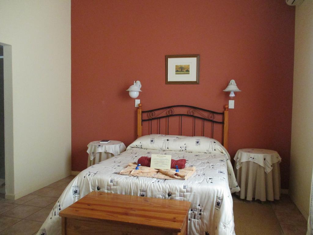 Van Rhyn Guest House Vanrhynsdorp Eksteriør billede
